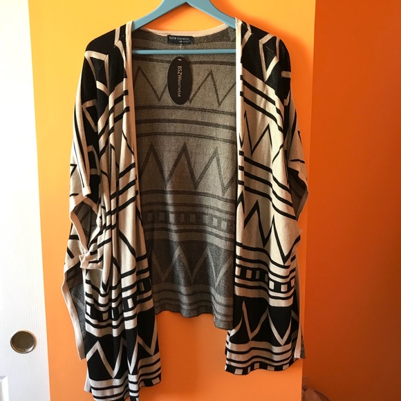 Sweaters - aztec print cardigan!